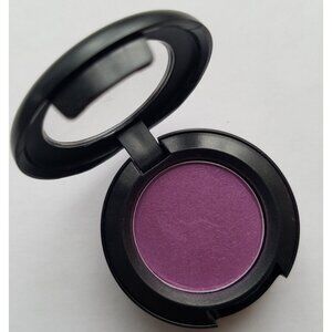 Mac Vibrant Grape Eyeshadow
